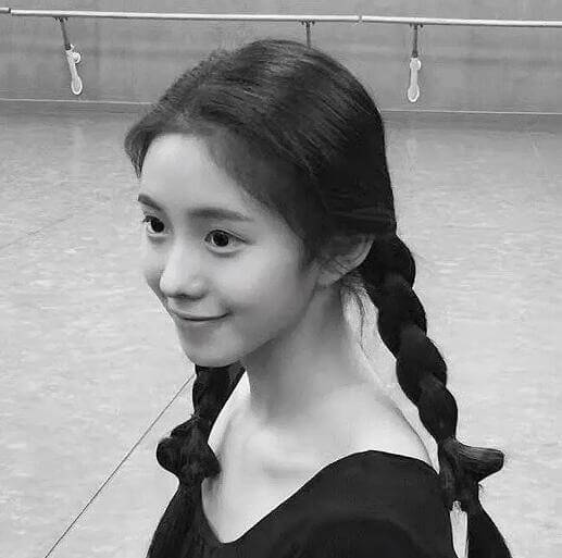 流动性很小，，，许多干了十多年的老同事，，，很是适合恒久生长，，，若是很缺钱的话可以思量互联网大厂，，，恒久稳固生长可以来这里，，，看小我私家的需求吧！